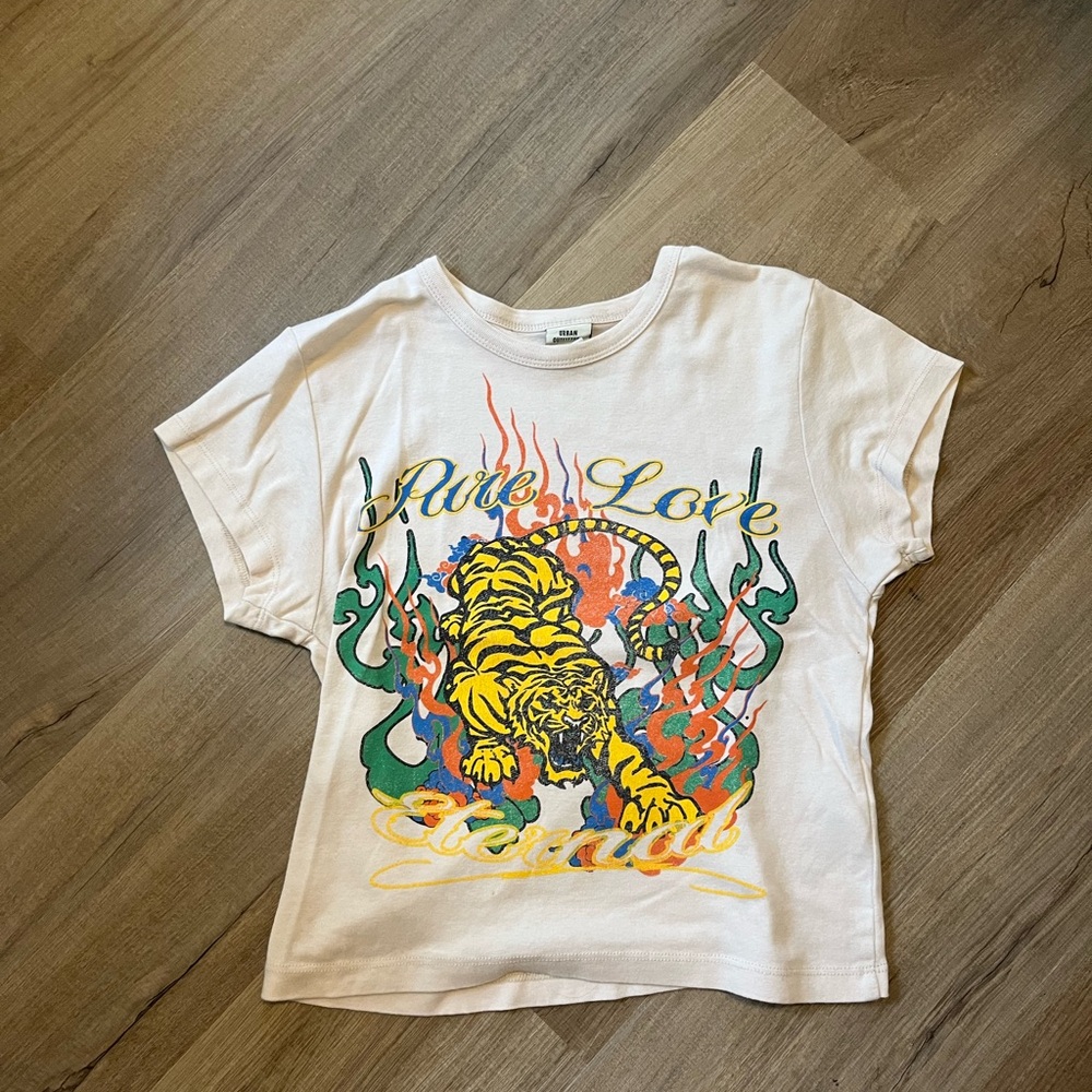 URBAN OUTFITTERS TEE